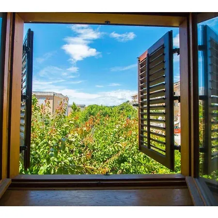 Mana Apartment *