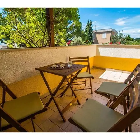 Mana Διαμέρισμα *